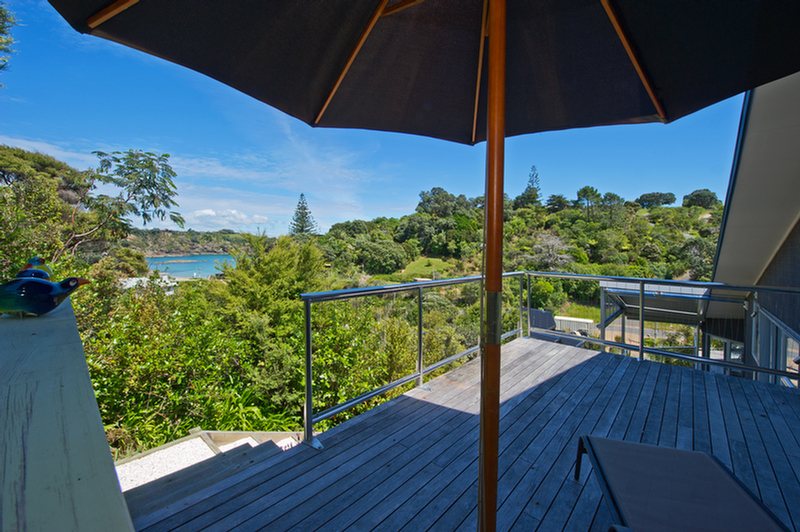 The Palms Visit Waiheke Holiday Houses